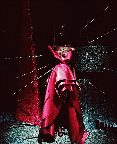 red-H-and-M-Love-dress H&M "Love" dress, in the exhibition gallery of the same name. Photo by Mattias Lindbäck. Red gown with flashing heart and red lights