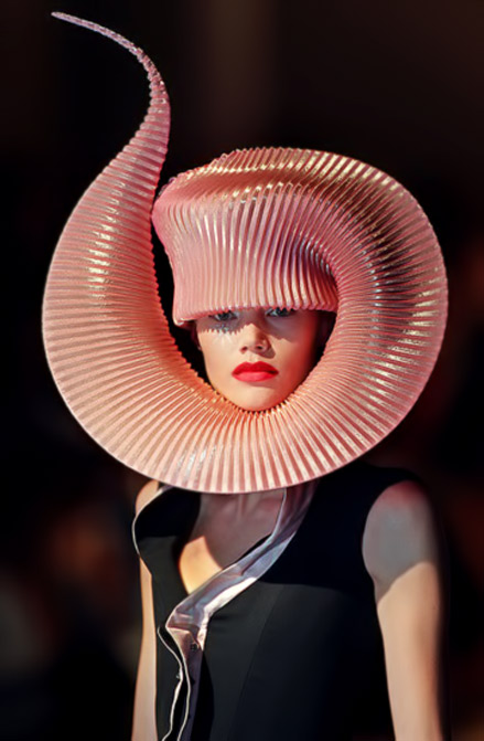 Philip-Treacy-futuristic-millnery Philip_Treacy salmon pink flamboyant hat