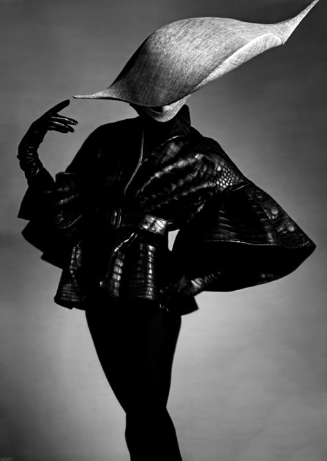 milliner-philip-treacy-475x669 Philip Treacy avant garde hat