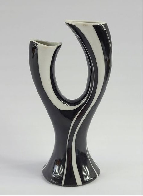 Mid-Century-vase Hungarian Mid Century black and white dual vase