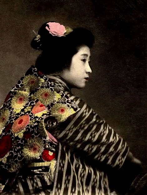 hand-colour-Geisha-photo 100-year-old-hand-colored-photo-okinawa-soba