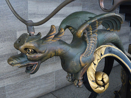 racing-sled-dragon-439x329 Head of a dragon Nnuremberg