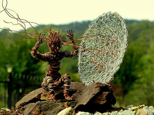 2015y-Elle-Szpindler-wire-sculpture 2015 - Elle-Szpindler-wire-figure sculpture
