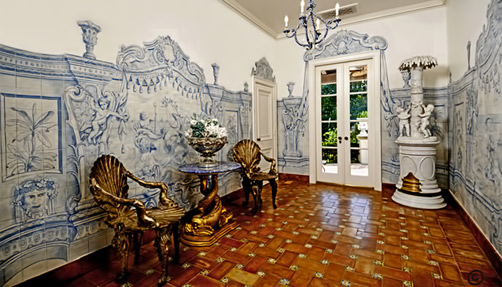 azulejo-trompe-loeil-decoration trompe-loeil-portuguese-tile-mural-