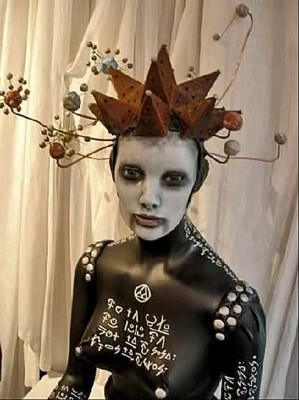 the_message_orrery_D.L.-Marian Sculpture bust -- the_message_orrery_D.L.-Marian