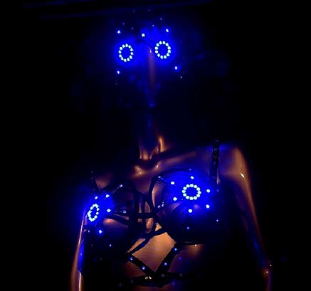 Stockholm-exhibition-Utopian-bodies Utopian-bodies-fashion-looks-forward-exhibition_t393d0fb5