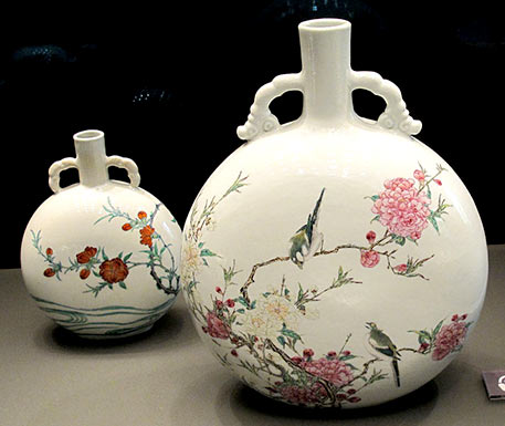 Qing-Chinese-Moon_flasks.jpg Chinese-Porcelain Moon_flasks-Qing-Dynasty