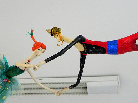 juliana-bollini-circus-figures-475x356 Trapeze artists figurines - Juliana Bollini