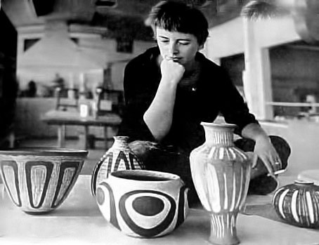 penny-dhaemers-modern-studio-pottery penny-dhaemers-modern-studio-art-pottery-ceramics-prieto-volckening-feves