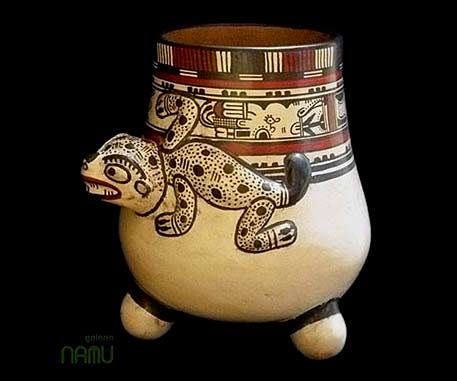 A-homage-to-the-mighty-Jaguar - ceramic tripod 'chocolatera''pot (reproduction) dates from 1300 ceramic tripod 'chocolatera''pot Costa Rica