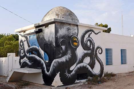 octopus-mural-by-roa A-mural-by-Belgian-artist-ROA-is-part-of-the-street-art-project-‘Djerbahood’--Photograph--Mohamed-Messara-EPA