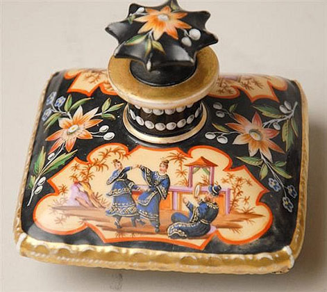 acob-Petit-style-Porcelain-Scent-Bottles,-with-retailers-marks-for-Casse-Maillard Acob Petit style Porcelain Scent Bottle,-with-retailers-marks-for-Casse-Maillard