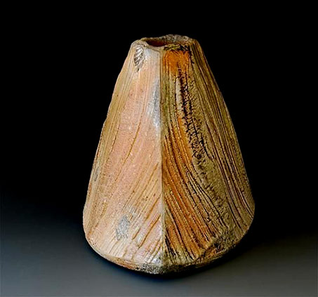 Akira-Satake-ikebana-vase Akira-Satake-ikebana-vase in orange brown finish