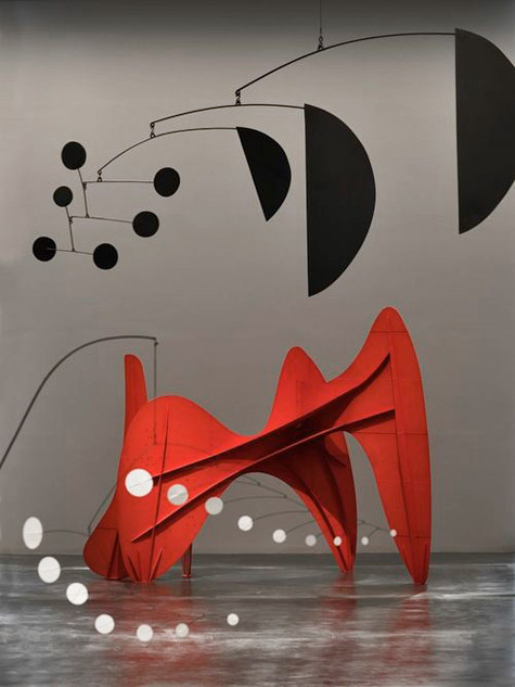 Alexander-Calder-sculpture Alexander-Calder abstract mobile