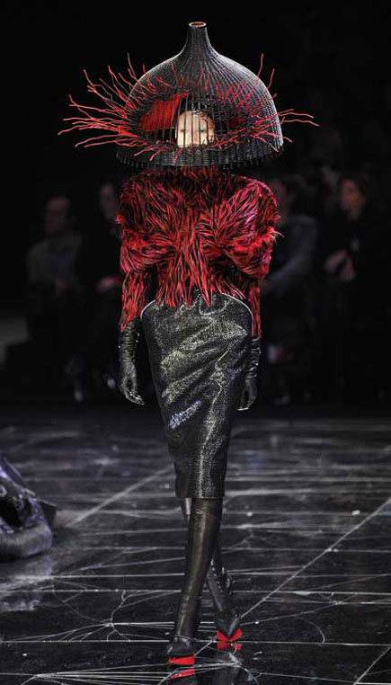 alexander-mcqueen-couture Alexander- Mcqueen-Paris Fashion Week
