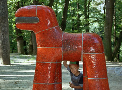 Red-dog-sculpture-Koláčková Alexandra-Koláčková playground sculpture, Letna Park, Prague