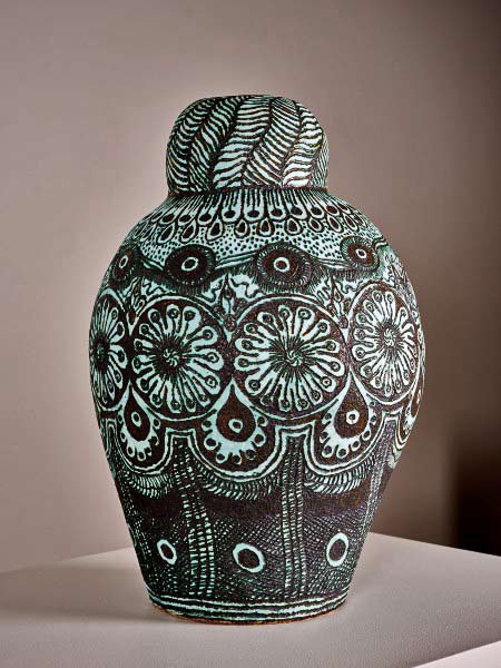 Alison-Milyka-Carroll lidded ceramic jar Alison-Milyka-Carroll aboriginal ceramic artist