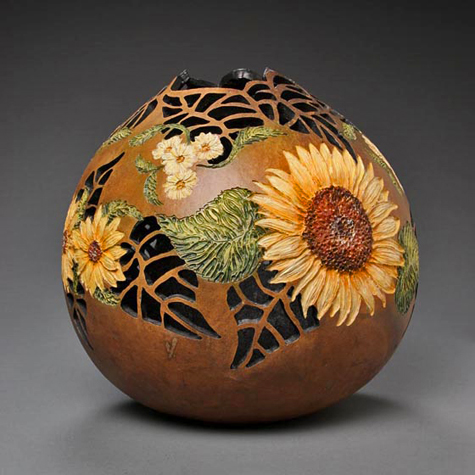Marilyn-Sunderland-gourd-carving Amazing-Gourd-Carving-Art-by-Marilyn-Sunderland