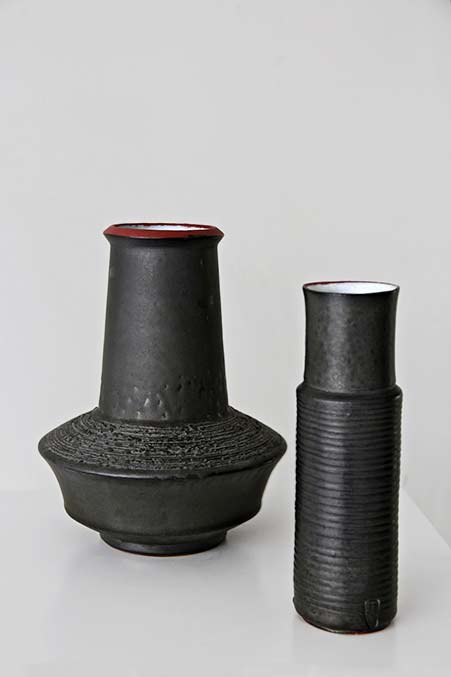 amphora-rogier-vandeweghe-brugge-sint-andries black-metallic-glaze-white-on-the-inside