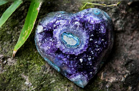 Amethest,-Agate-and-Chlorite-heart Amethest, Agate and Chlorite heart