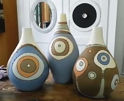 Anelise-Bredow-freefom-decorated-vessels Anelise-Bredow ceramic vessels with bullseye motifs