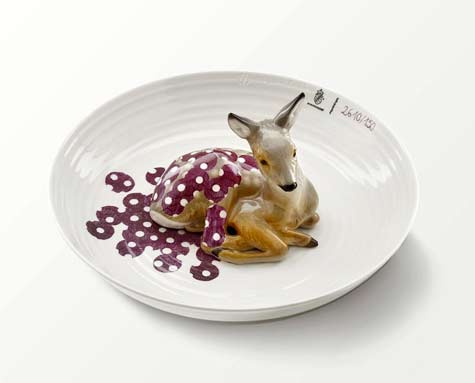 animal-filled-porcelain-bowls-were-meticulously-crafted-by-hand-and-designed-by-hella-jongerius