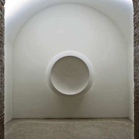 Anish-Kapoor-White-Dark-VIII,2000-©JPGabriel Anish-Kapoor-White-Dark-VIII,2000-©JPGabriel