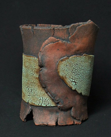 textured-vase-ankhworks-pottery-437x540 Ankhworks-Pottery ceramic vase with organic wood appearance