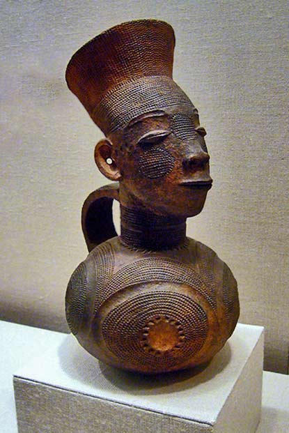 Mangbetu-vessel-Congo Anthropomorphic jar Mangbetu-vessel-in-the-form-of-a-woman---Democratic-Republic-of-the-Congo-19th-20th-century - Met, NY
