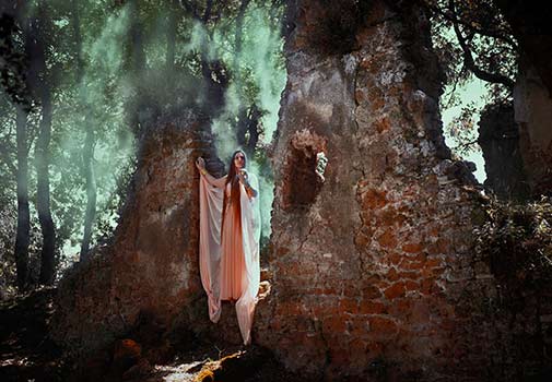 arianna-ceccarelli-photo-apple-of-discord apple-of-discord-aphrodite-model-olga-miranova-arianna-ceccarelli-photo