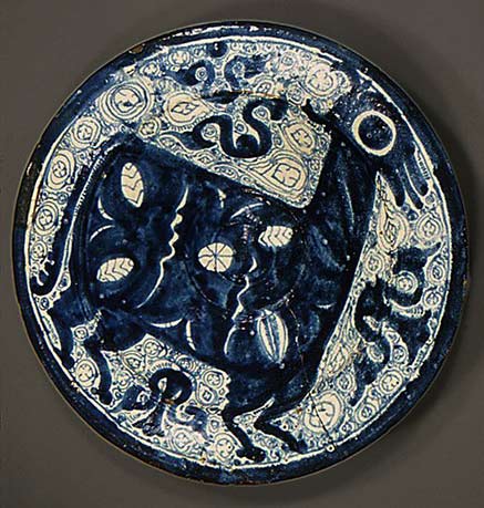 majolica-plate-aragon-spain aragon-spain-tin-enameled-earthenware-16th-century-plate