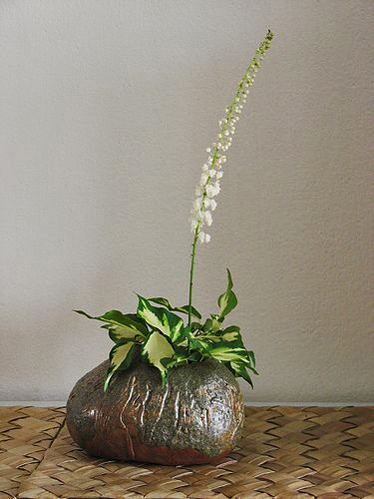 ikebana-floral-design Ikebana arrangement-by-jajasavage-on-Flickr