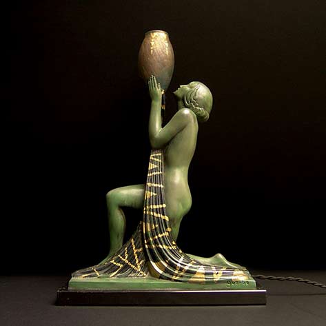 Art-deco-tablelamp-by-Pierre-le-Faguays,-signed-Guerbe-(-pseudonim) Art-deco-tablelamp-by-Pierre-le-Faguay, Kneeling female sculpture figure