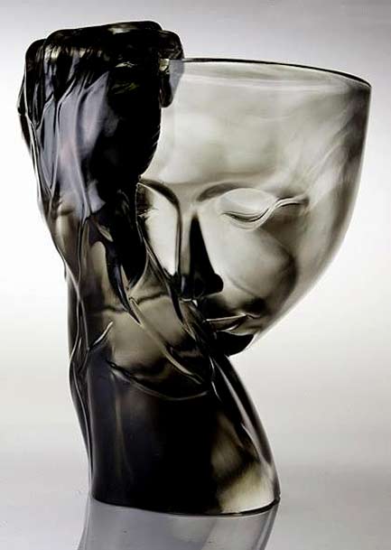 Art-Glass-by-Tittot Art-Glass-by-Tittot - Glass hand holding a bowl