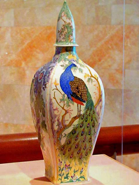 Art-Nouveau-porcelain-and-enamel-covered-jar--Samuel-Schellink-(Dutch,-1876-1958)Universal-Pops-flickr Samuel-Schellink-Art Nouveau peacock porcelain jar