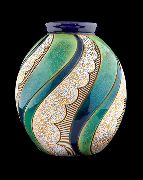 Czechoslovakia-Art-Nouveau-vase-473x595- Art-Nouveau-vase,-made-in-Czechoslovakia-and-dating-from-around-1900