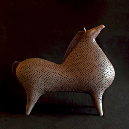 Athena-Jahantigh-ceramic--art-horse Athena-Jahantigh-ceramic-anamorphic horse