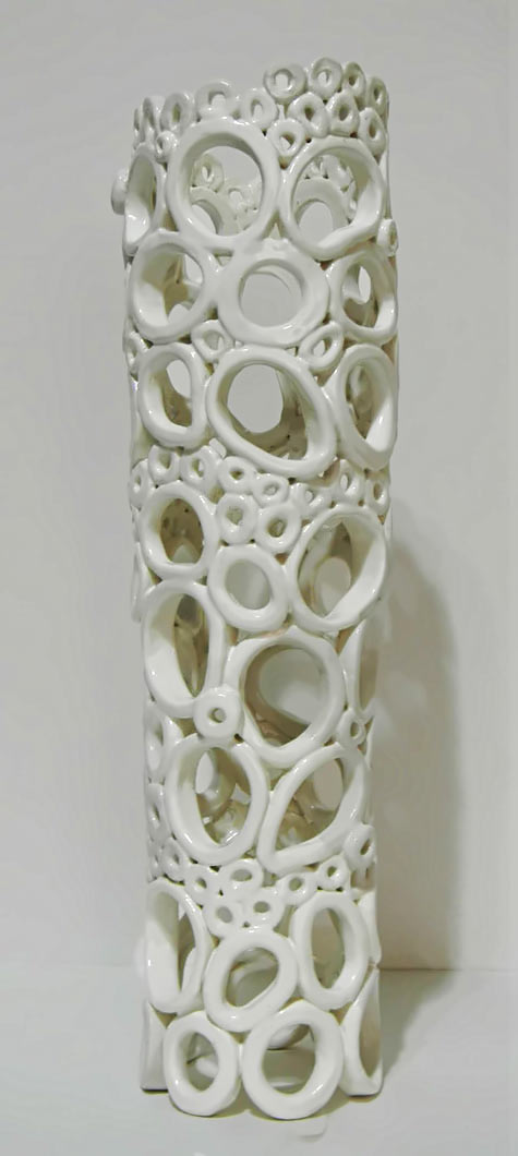 475px-1060px-Regina-Farrel.jpg Regina Farrel ceramic sculpture in white