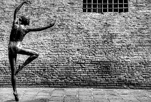 Ballerina-ssculpture-Fortuny-Museum Bronze Ballerina sculpture