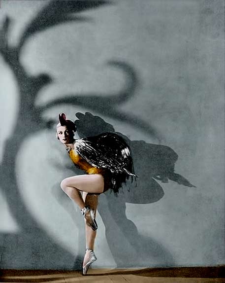 Ballet-Russes---Tatiana-Ryaboushinskaya-as-Golden-Cockerel-in-1938---projected-shadows-as-set-design Ballet-Russes---Tatiana-Ryaboushinskaya-as-Golden-Cockerel-in-1938