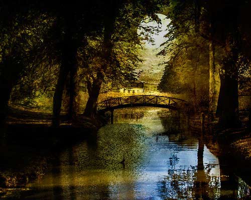 Birgitta-Sjöstedt---Flickr-- Moon over bridge - Photo by Birgitta Sjostedt - flickr