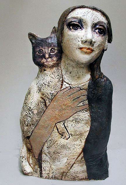 Black-and-white---woman-and-cat---sculpture---Teresa-Girones ceramic bust of a lady holding a cat by Teresa-Girones