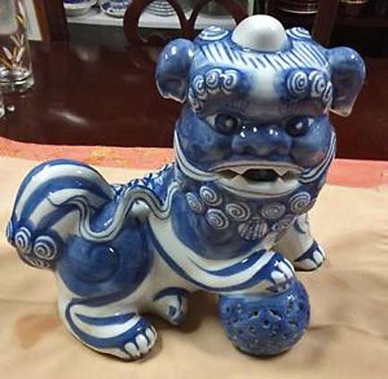 Blue-porcelain-foo-dog Blue-And-White-Porcelain-CHINESE-FOO-DOG---LION-Chinese-guardian-lions---junkdreamz2014