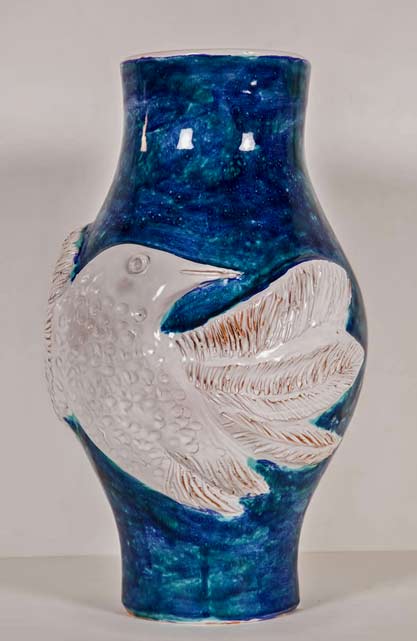 Robert-and-Jean-Cloutier-white-dove-vase Blue-White-Vase-with-Bird-Gigi,-circa-1960s-by-Robert-and-Jean-Cloutier