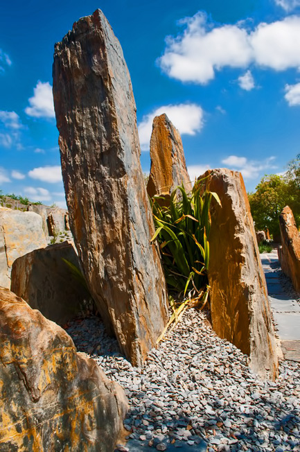 Castlemaine-rock-sculptures Cranbourne Botanic-Gardens---Castlemaine-rocks