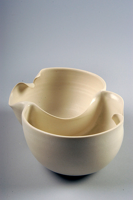 gwen-heffner-contemporary-bowl-435x655 bowl,-1995-99;-purchased-in-Berea,-Kentucky;-porcelain;-GwenHeffner