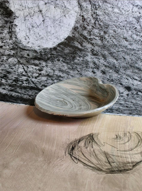 Ceramic-shell-dish-Catherine-White Catherine-White---2008-Winter-Solstice-Shell-Bowl