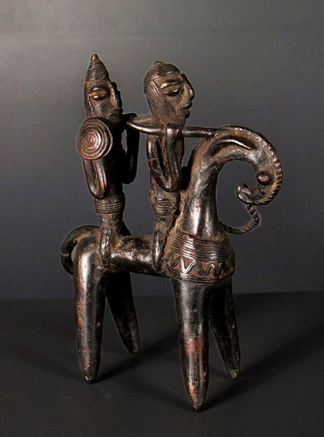 Two-men-riding-horse Cavalier-Sao---Tchad bronze sculpture