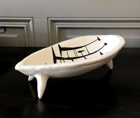 boat-shape-bowl-Capron ceramic-dish-by-roger-capron-france