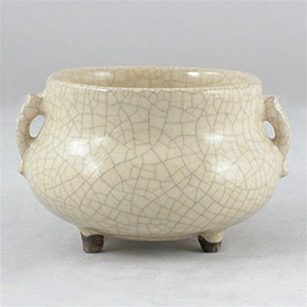 Ceramic-Incense-Holder-Shoyeido Ceramic Incense Holder (Moonlight White Crackle Glazed) by Shoyeido